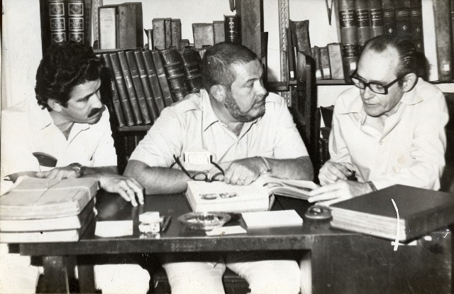 Foto de Visita del escritor soviético Semiónov, atendido por Israel Echevarría, 16 de febrero de 1984. Fondos BNCJM.